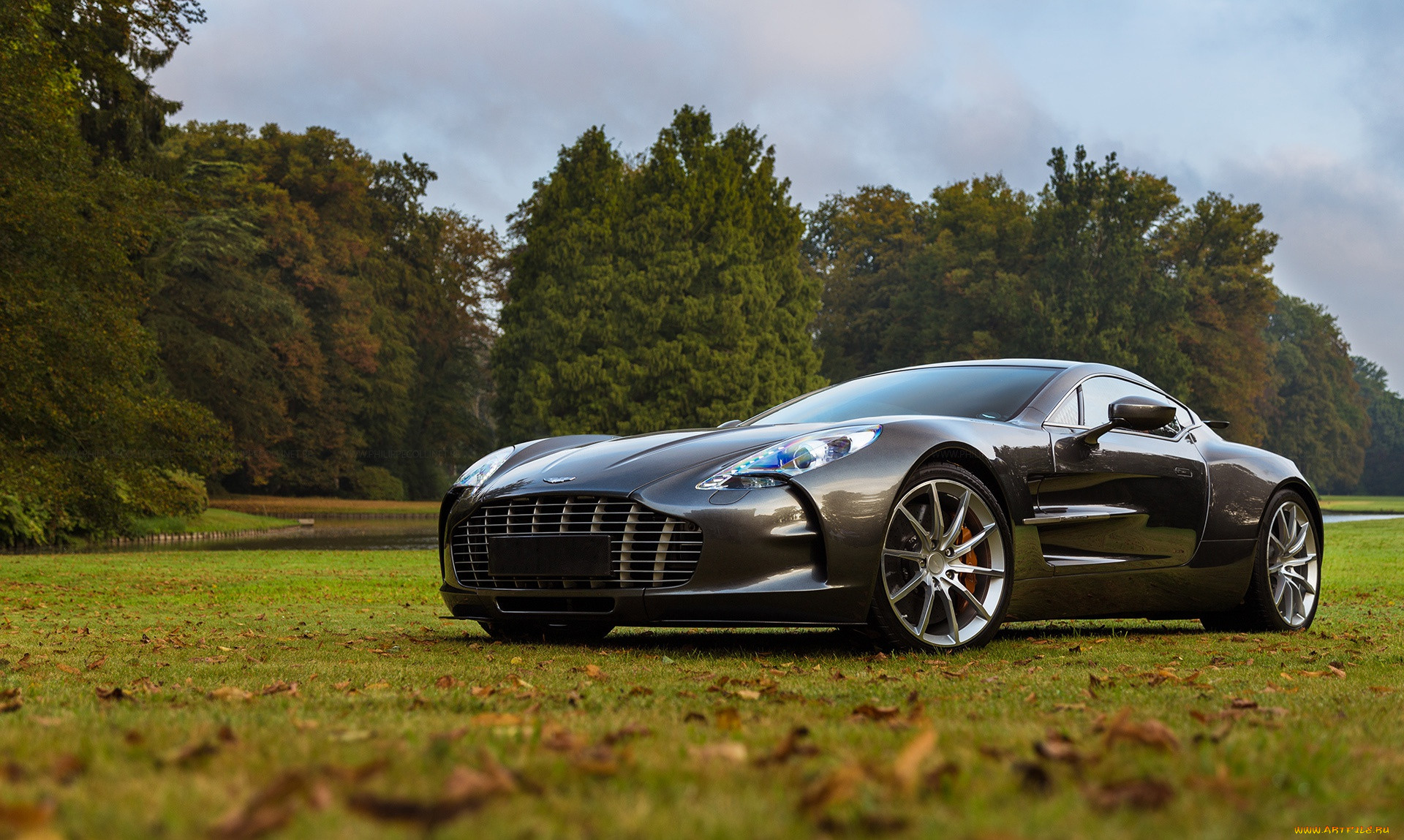 aston martin one 77